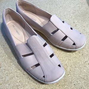 Women’s Easy Spirit Slip-On Comfy Tennis Shoes